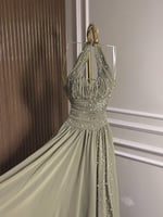 6764 - فستان سهرة راقٍ بلون زيتي هادئ