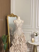 6799 -فستان سهرة مطرّز مع شال فاخر