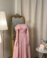 5702 -فستان كلاسيكي بلمسة جميلة