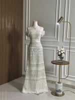 6739- فستان أوف وايت مطرّز بالكامل بترتر لامع