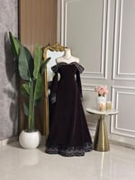 6849-فستان سهرة مخملي بقصة أوف شولدر