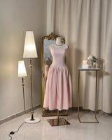 5663 -فستان كلاسيكي بإطلالة ناعمة