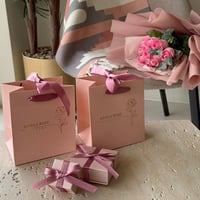 سلسال أحبك بجميع اللغات (روز-دائري)