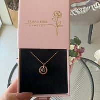 سلسال أحبك بجميع اللغات (روز-دائري)