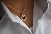 سلسال أحبك بجميع اللغات (روز)