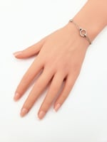 سوارة بتصميم عصري وجذاب ذهبي، فضي - مستوحاة من كار...