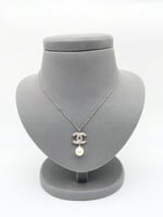 طقم شانيل 4 قطع - ذهبي وفضي - مستوحى