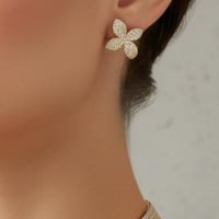 حلق بتصميم وردة