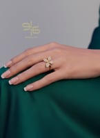 خاتم مرصع بالزركون تصميم عصري