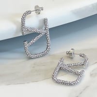 حلق فالنتينو حجم كبير ذهبي وفضي - مستوحى