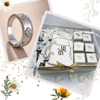 بوكس توزيعه 6 خواتم فان كليف - مستوحى