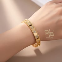 سوارة فان كليف ومرصعه بالزركون - مستوحاة