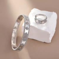 طقم سوارة وخاتم فان كليف ومرصعه بالزركون - مستوحاه