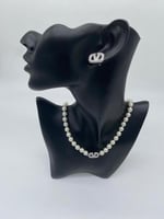 طقم فاالنتينو بالؤلؤ - مستوحى