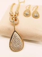 طقم بوشرون سلسال وحلق ذهبي - مستوحى