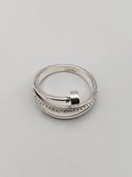 خاتم مسمار مرصع بالزركون