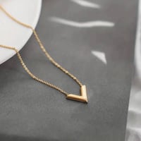 طقم لويس فيتون - مستوحى