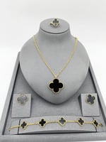 طقم فان كليف حجم كبير 4 قطع عدة الوان - مستوحى