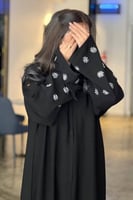 عباية النجمة بتطريز أبيض