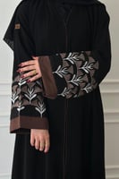 عباية براون