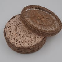 ورد كرويشيه دائرية الشكل عرض 10 سم 12 قطعه