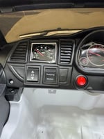 سيارة اطفال كهربائية ركوب شكل لاندكروزر بوليسي