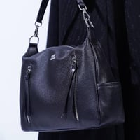 شنطة بهيرة جلد طبيعي حجم وسط