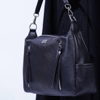 شنطة بهيرة جلد طبيعي حجم وسط