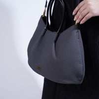 شنطة بهيرة وسط مع محفظة