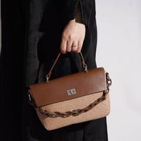 شنطة بهيرة حجم وسط