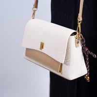 شنطة بهيرة حجم وسط