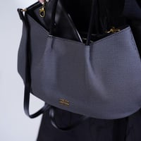 شنطة بهيرة وسط مع محفظة