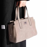 شنطة بهيرة جلد طبيعي حجم وسط