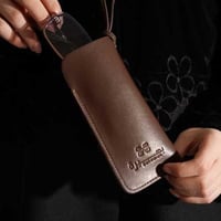 محفظة نظارات بني غامق