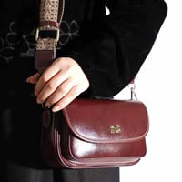 شنطة بهيرة جلد طبيعي حجم وسط