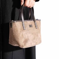 شنطة بهيرة جلد طبيعي حجم وسط