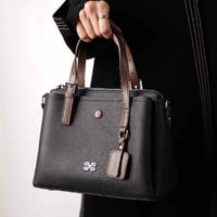 شنطة بهيرة جلد طبيعي