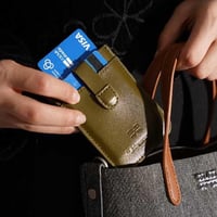 محفظة بطاقات زيتي