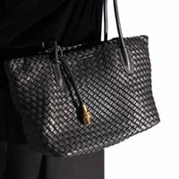 شنطة بهيرة جلد طبيعي