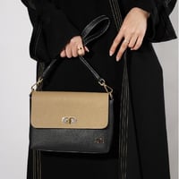 شنطة صغيره بهيرة جلد طبيعي