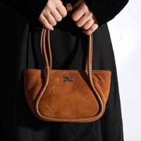 شنطة بهيرة جلد طبيعي حجم وسط