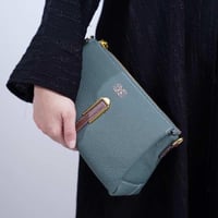 شنطة بهيرة جلد طبيعي حجم وسط