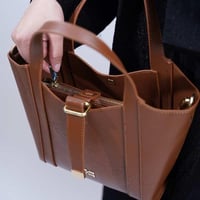 شنطة بهيرة جلد طبيعي حجم وسط