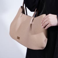 شنطة بهيرة وسط مع محفظة