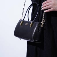 شنطه بهيرة جلد طبيعي الحجم وسط