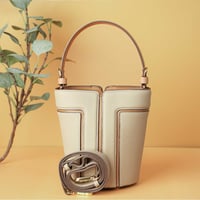 شنطة صغيره بهيرة جلد طبيعي