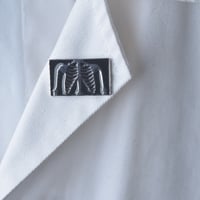 دبوس اشعة سينية