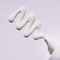 كريم الشمس السائل المنعش بالبصل من إيسنتري - 50 مل