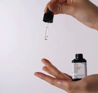 سيروم فيتامين سي لتصبغات البشرة من ازنتري