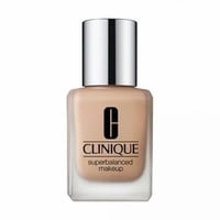 كلينيك كريم أساس سوبر بلانسيد 01